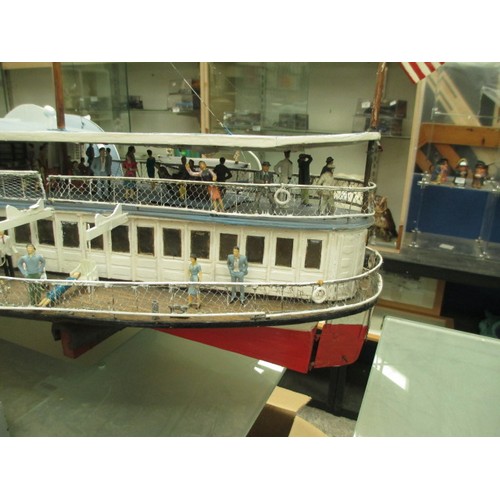 351 - Large MT Washington steam paddle boat model with inner workings, no controller, size 64