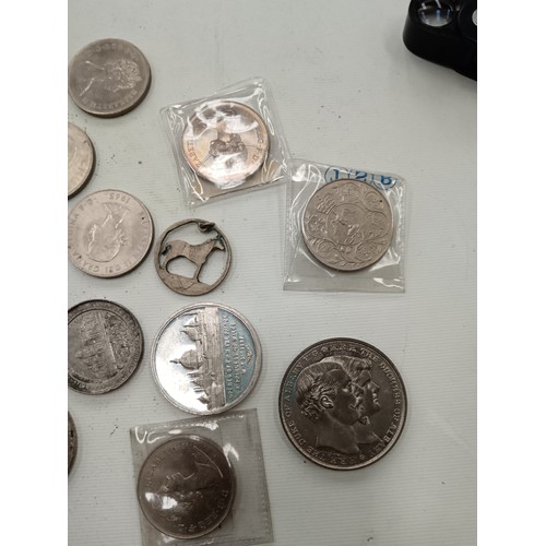 269 - 14 collectable coins & 2 pendants