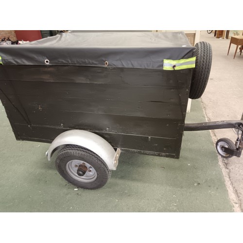 602 - 4ft x 3ft trailer with built in lights, cover, spare wheel and security lock with keys