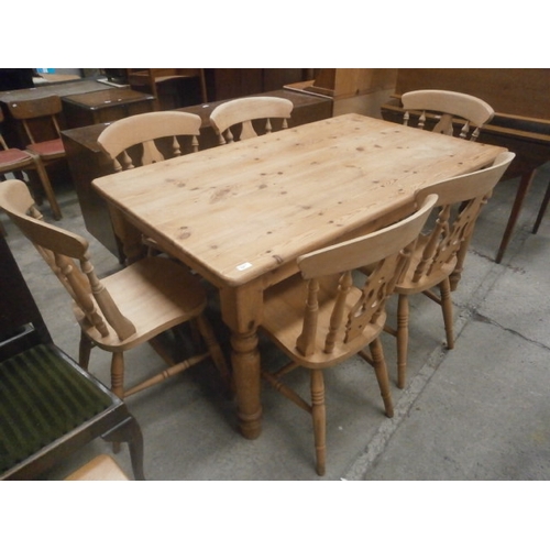 690 - Pine farmhouse dining table & 6 chairs