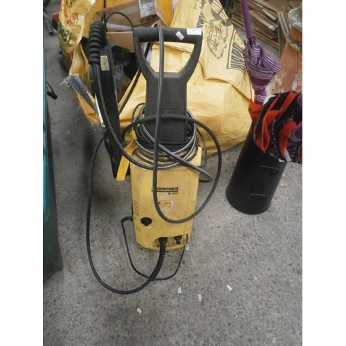 194 - Karcher B 403 pressure washer