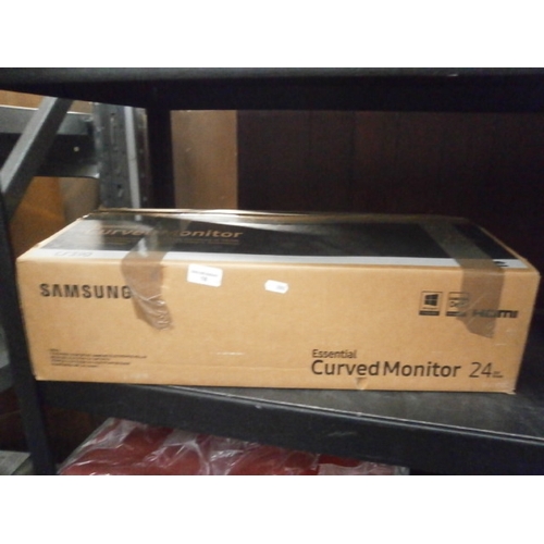 18 - Samsung Essential Curved 24