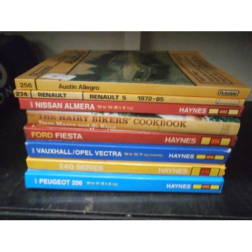 40 - Set of old Haynes car books