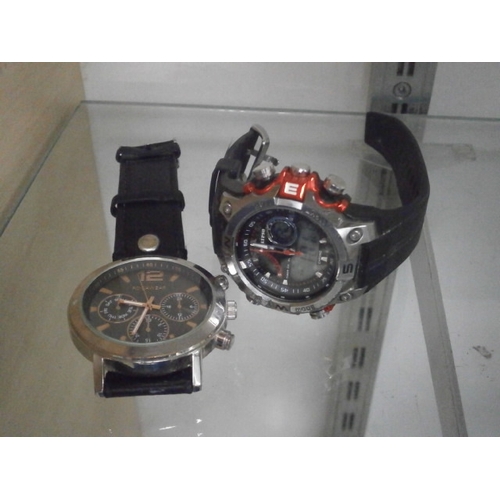 298 - Two assorted wristwatches