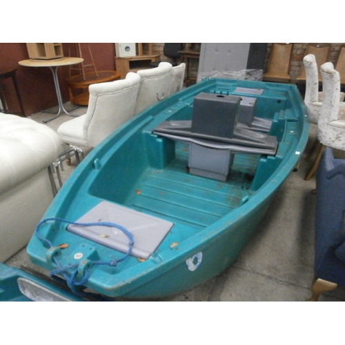 614 - A FUN YAK 3.50 5 seater plastic fishing boat