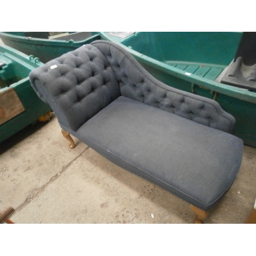 618 - A small upholstered Chaise Longue on Queen Anne style legs