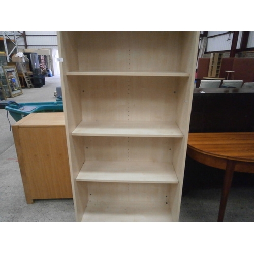 630 - A 4 tier open shelf unit