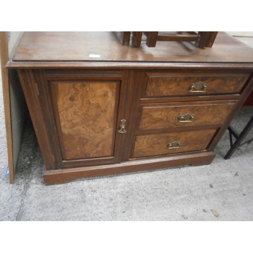 615 - A vintage 3 drawer base unit sideboard with cupboard