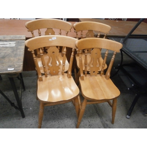 618 - A set of 4 x vintage spindle back kitchen dining chairs