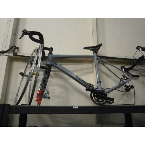 85 - Saracen bike frame