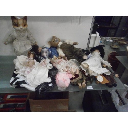 401 - Collection of porcelain dolls