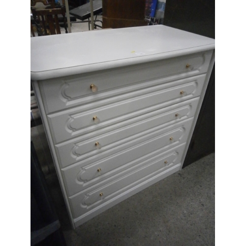 671 - A large 5 drawer bedroom chest