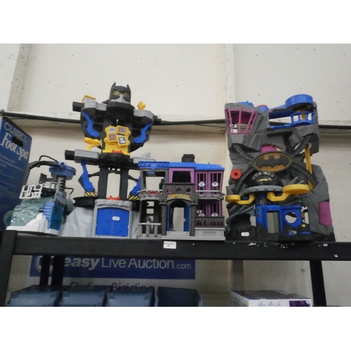 89 - Collection of Batman toys