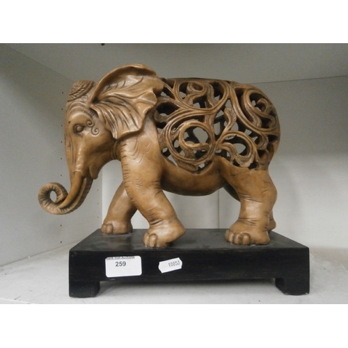 259 - Decorative resin elephant ornament