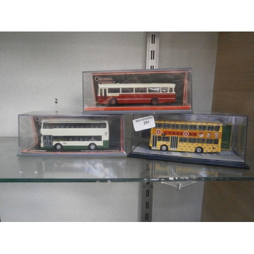 291 - Three boxed diecast vehicles