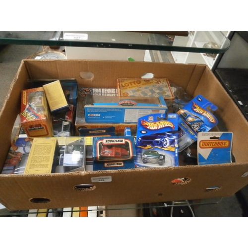 328 - Box of assorted diecast cars