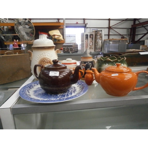 351 - Lot inc Rumtopf barrel, stein, Le Creuset teapot, etc