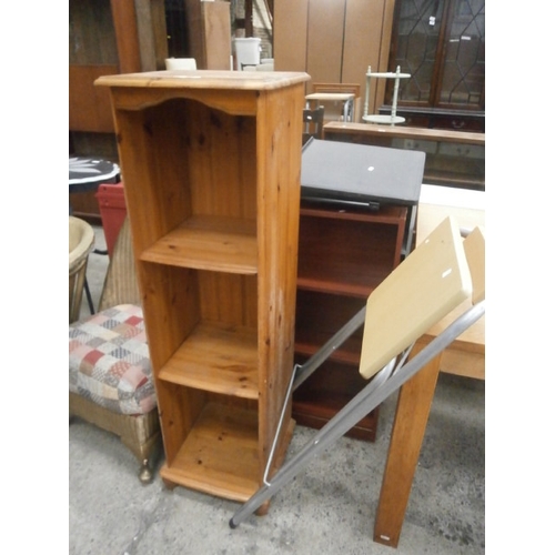 609 - 5 x items including 3 x shelf units