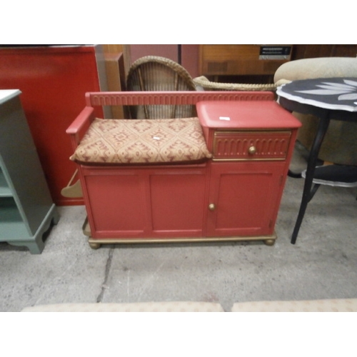 615 - A small painted vintage hall seat with table and storage