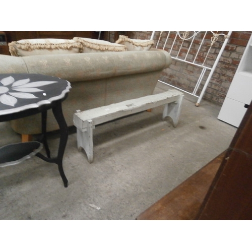 617 - A small painted vintage rustic bench