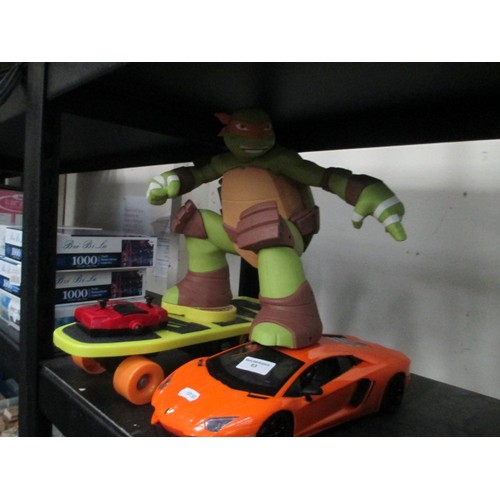 63 - Lot inc Turtle on skateboard toy and remote controlled car