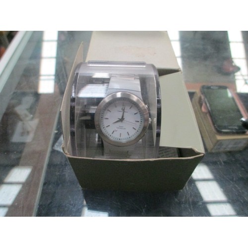 214 - Boxed wristwatch