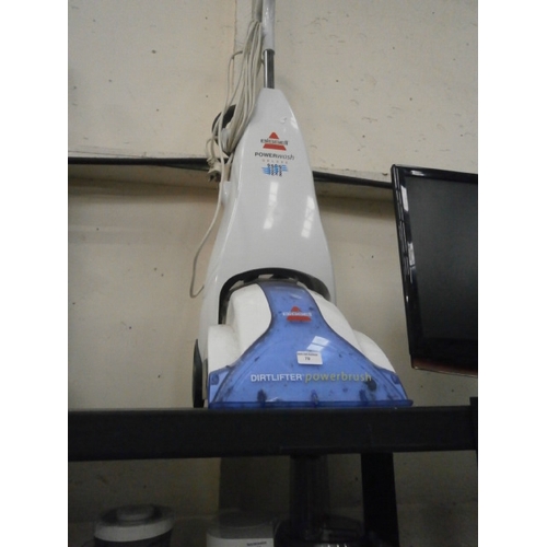 70 - Bissell power wash carpet cleaner