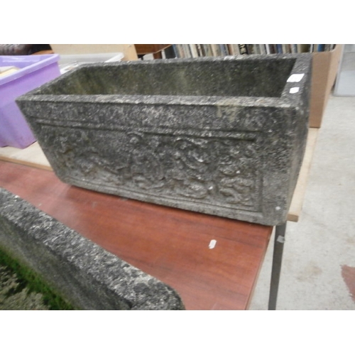 125 - Heavy cast concrete garden planter, W 28