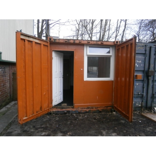 389 - 20ft container with fitted interior. Buyer to remove. See extra pictures