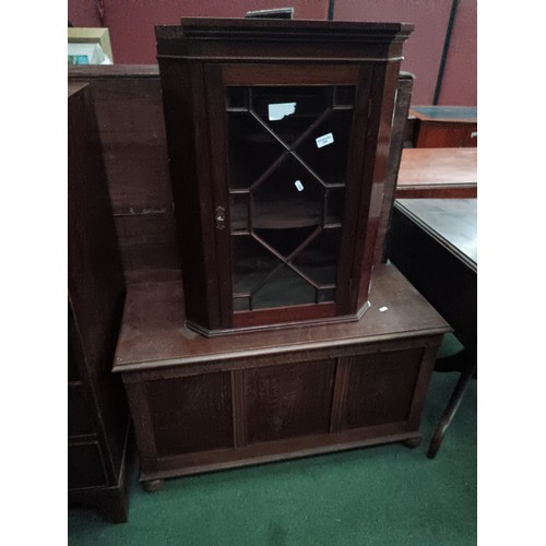 703 - Small corner cabinet & linen box