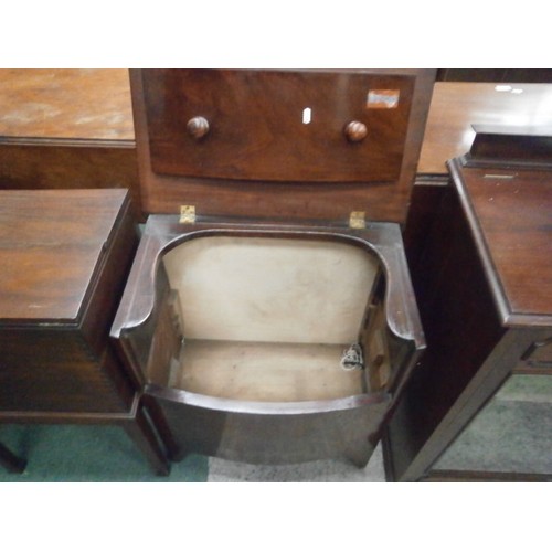 700 - Vintage commode cabinet