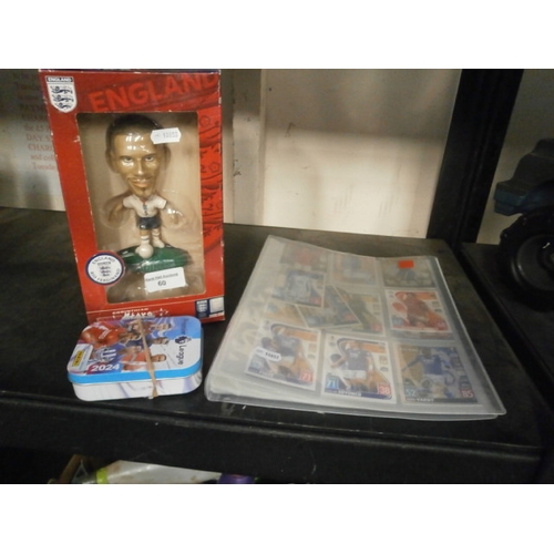 60 - Lot inc football trading cards and football figurine