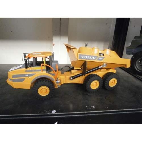 69 - Volvo A40G remote controlled vehicle
