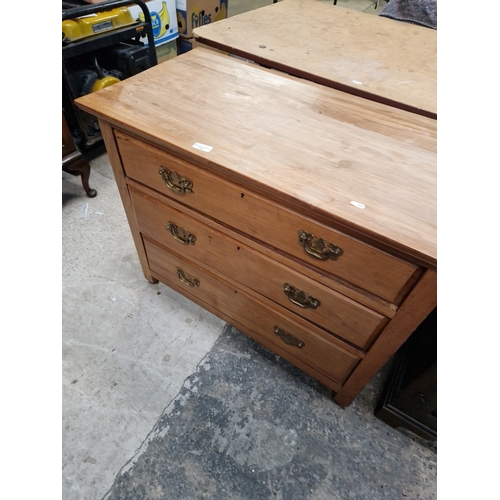 714 - Three drawer chest