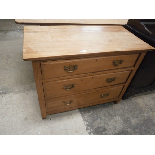 714 - Three drawer chest