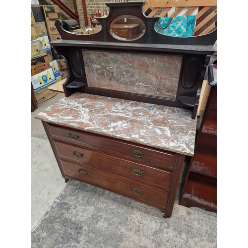 603 - A vintage mahogany marble topped 3 drawer wash stand chest