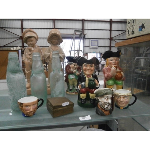 300 - Lot inc character jugs, vintage bottles, etc