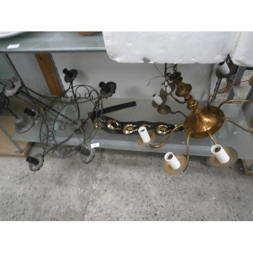 303 - Lot inc two vintage light fittings and horse brasses