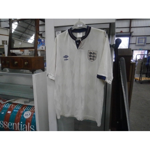 358 - Old England shirt