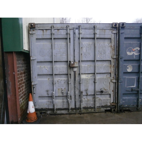 368 - 20ft container, clean interior buyer to remove