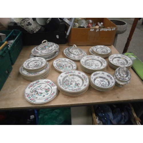 181 - Quantity of Mintons tableware