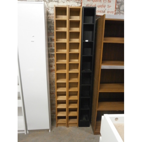 618 - 3 x storage display towers