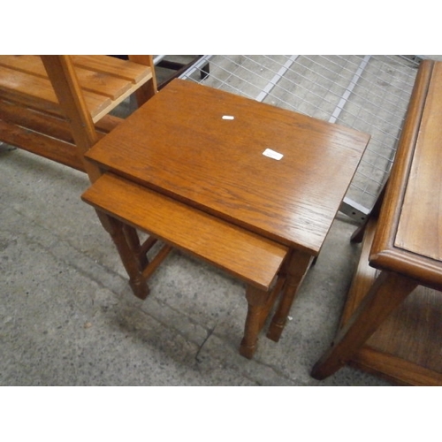 665 - A pair of nested occasional tables