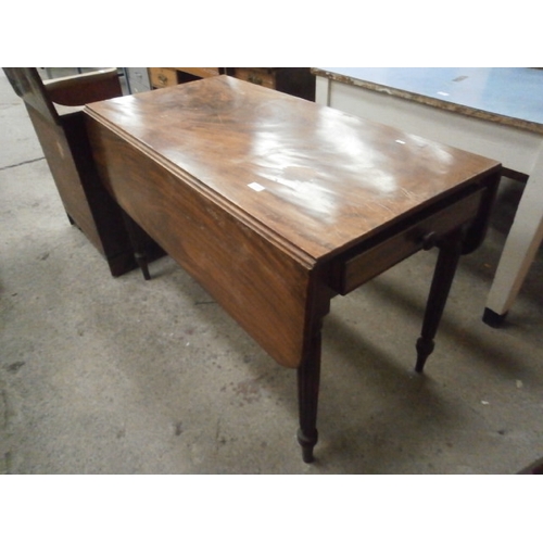 671 - A large vintage drop leaf dining table with end drawer