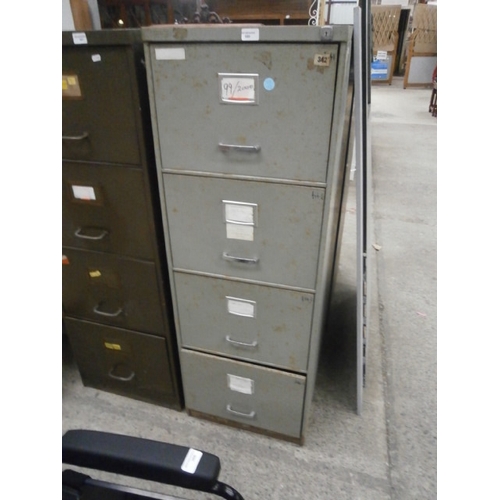 680 - A vintage metal 4 drawer filing cabinet