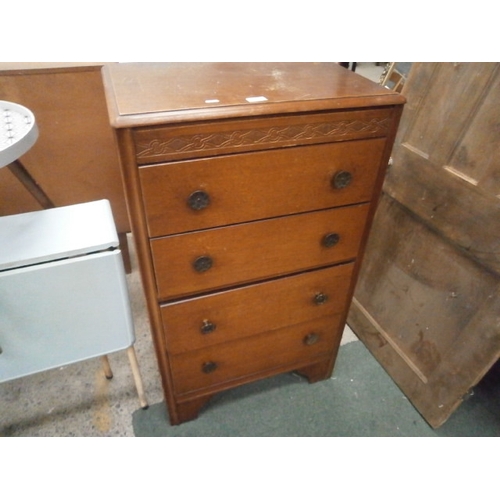 709 - A vintage 4 drawer bedroom chest