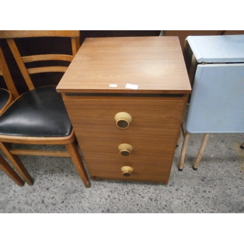 711 - A retro 3 drawer bedside chest