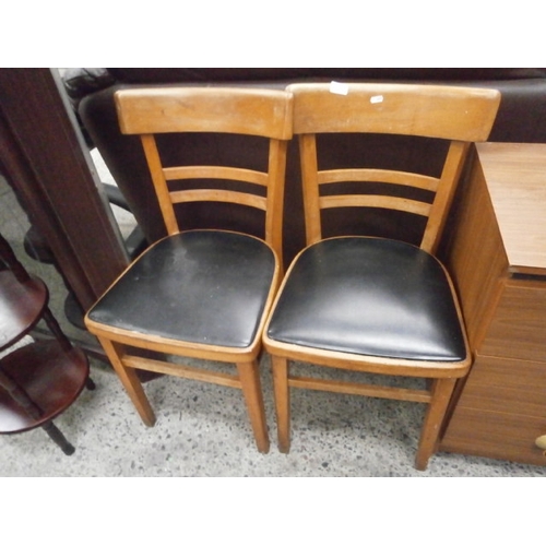 712 - A pair of retro kitchen chairs