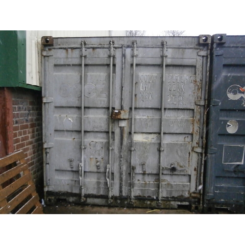 368 - 20ft container, clean interior buyer to remove