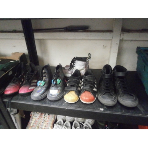 40 - Five pairs of assorted footwear inc Adidas, Dr Martens, Converse